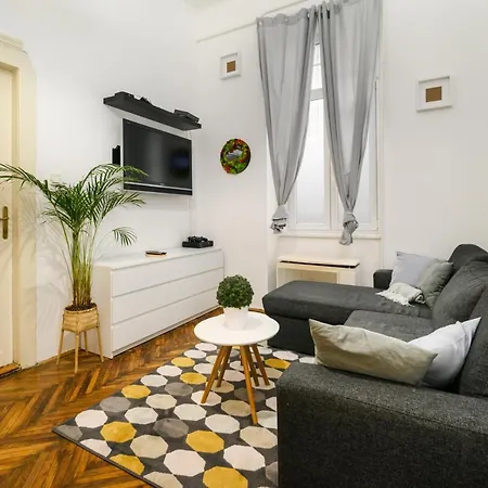 Two Separate In Center, Party District Apartment *
